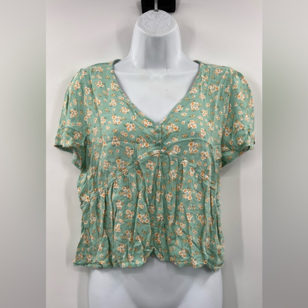 URBAN Romantics Floral Green Top